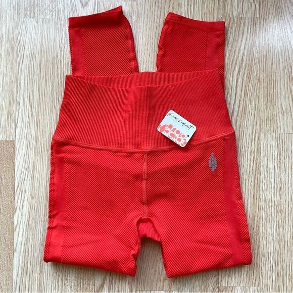 NWT Free People Movement Free Throw Leggings in Ripe Persimmon - Size: XS - Picture 4 of 6